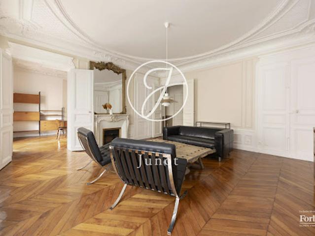Location Appartement 5 pièces 113.58 m2 Paris 10ème