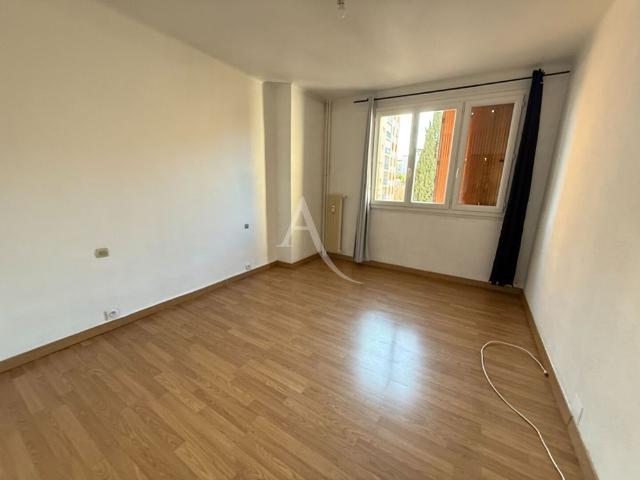 Location Appartement 5 pièces 114m²