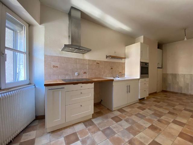 Location Appartement 5 pièces 115m² BESANCON 25000