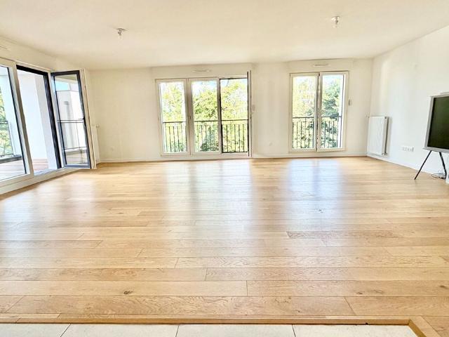 Location appartement 5 pièces, 116.10m², Garches