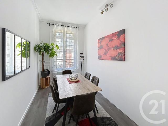 Location Appartement 5 pièces 116m² LA NEUVILLETTE 51100