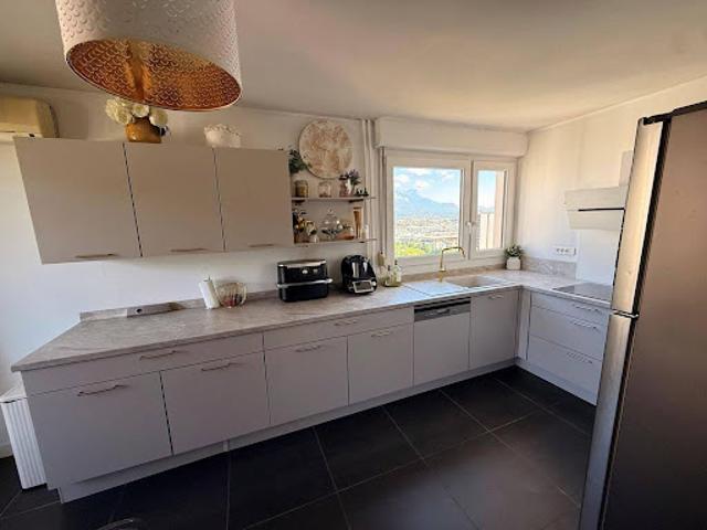 Location Appartement 5 pièces 117 m2 Grenoble