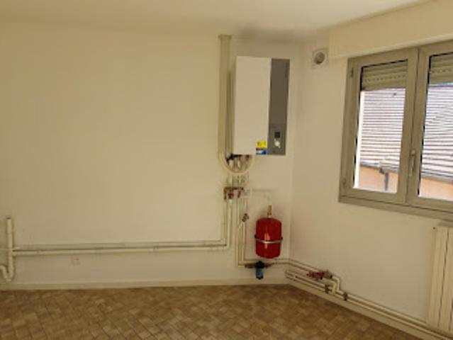 Location Appartement 5 pièces 118.31 m2 Poligny