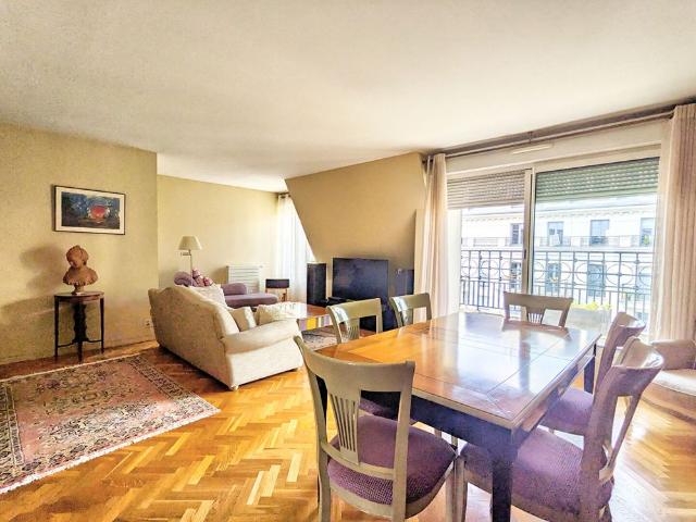 Location Appartement 5 pièces 120m²