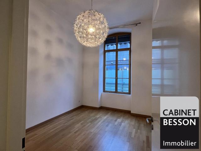 Location Appartement 5 pièces 121m² GRENOBLE 38000
