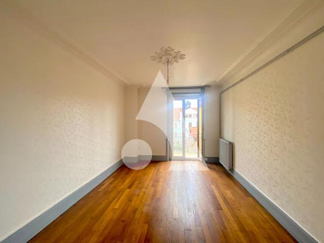 Location Appartement 5 pièces 125 m2 Delle