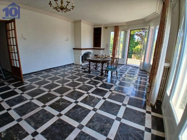 Location Appartement 5 pièces 126m² BEZIERS 34500