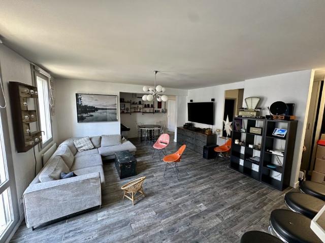 Location Appartement 5 pièces 127m² FRANCHEVILLE 69340