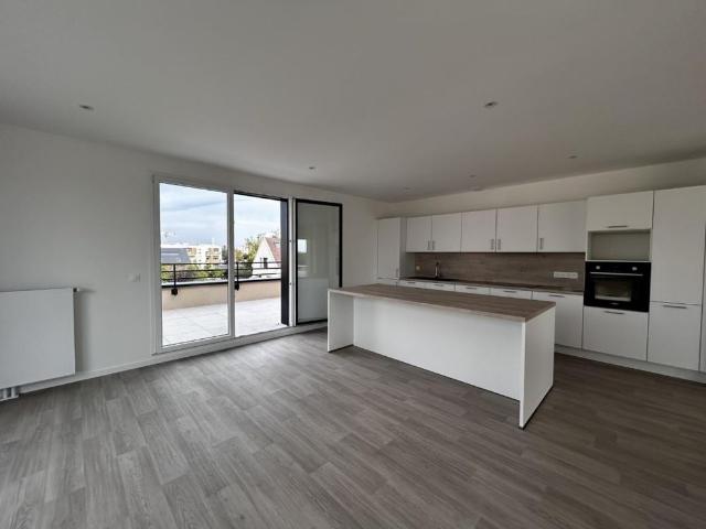 Location Appartement 5 pièces 129m² FLEURY SUR ORNE 14123