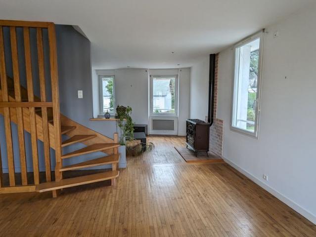 Location Appartement 5 pièces 129m² GUER 56380