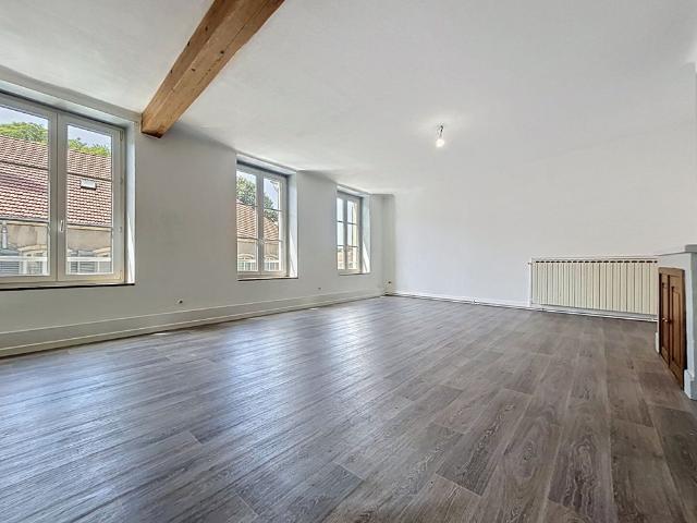 Location appartement 5 pièces, 131.30m², Jouy aux Arches