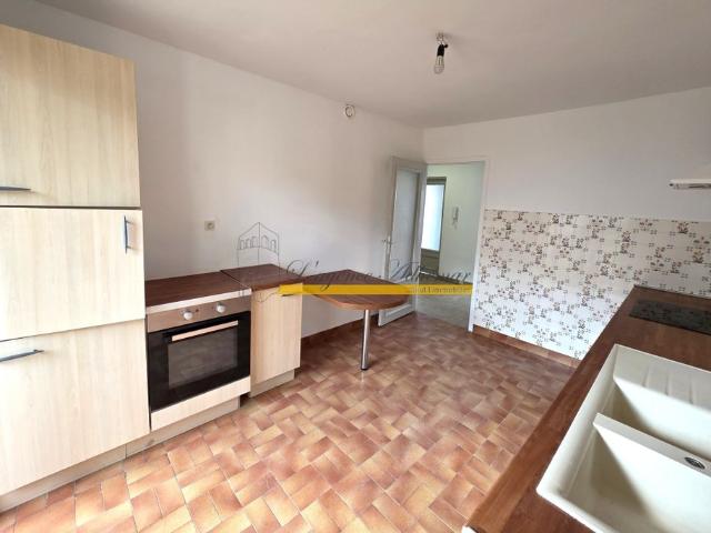 Location Appartement 5 pièces 133m² MONTELIMAR 26200
