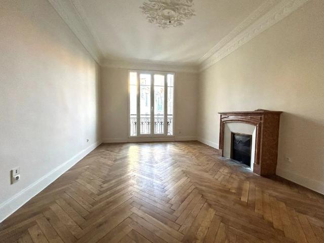 Location Appartement 5 pièces 137m² NICE 06000