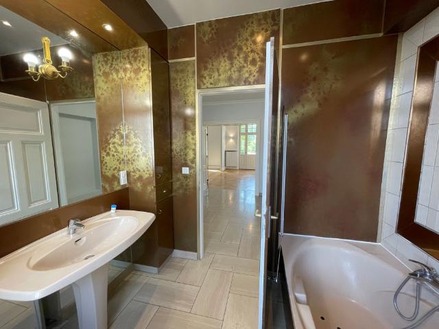 Location Appartement 5 pièces 138m²
