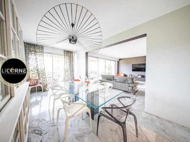 Location Appartement 5 pièces 144m² MARSEILLE 8ème