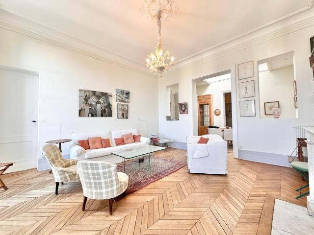Location Appartement 5 pièces 144m² BORDEAUX 33000