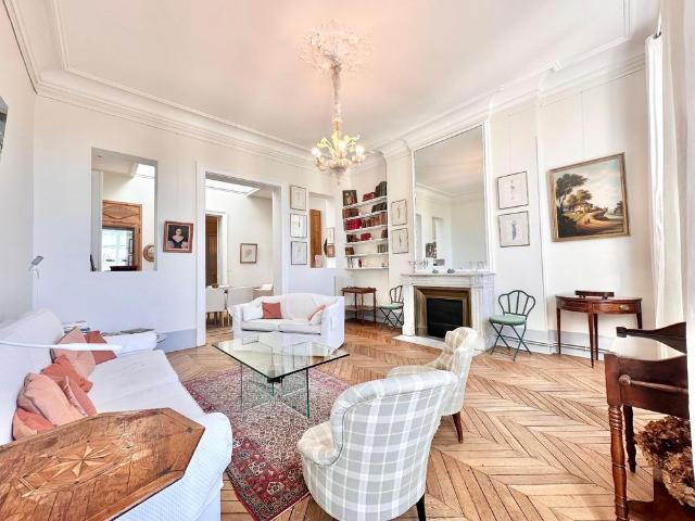 Location Appartement 5 pièces 144m² BORDEAUX 33000