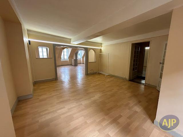 Location Appartement 5 pièces 146.79 m2 Rennes