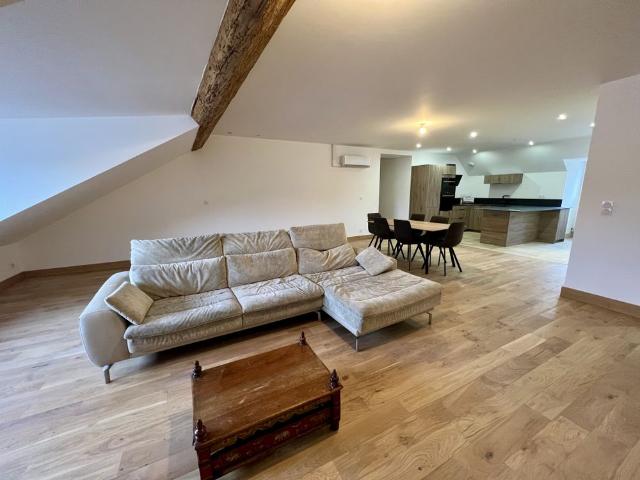 Location Appartement 5 pièces 146m² BEAUNE 21200