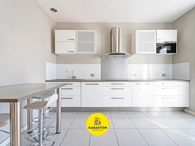 Location Appartement 5 pièces 149 m2 Marseille 11ème
