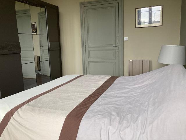 Location appartement 5 pièces, 152.00m², Fontenay le Comte