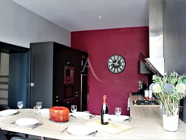 Location Appartement 5 pièces 152 m2 Fontenay le Comte