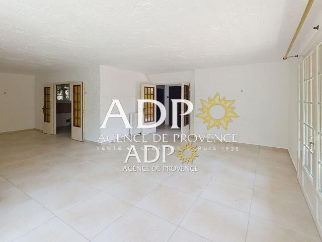 Location Appartement 5 pièces 154m² PEGOMAS 06580