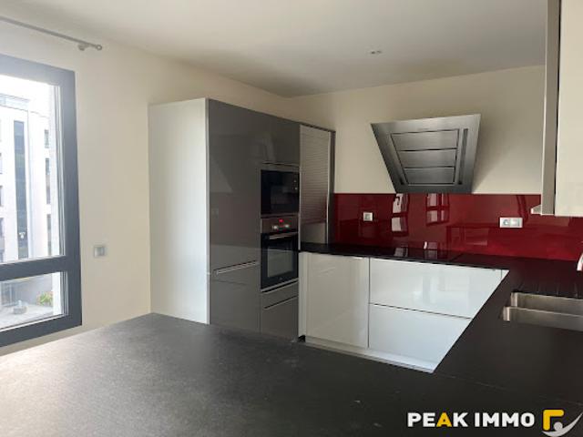 Location Appartement 5 pièces 166.5 m2 Saint Genis Pouilly