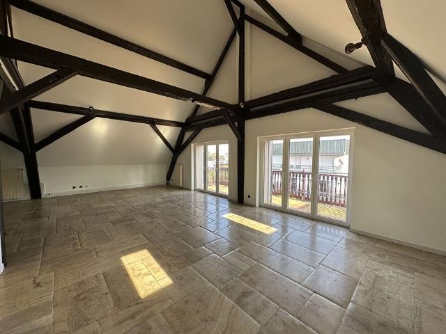Location Appartement 5 pièces 177m² OBERHAUSBERGEN 67205