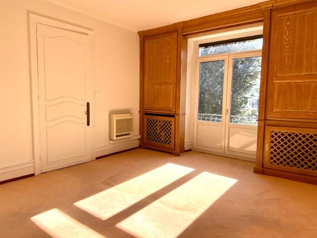 Location Appartement 5 pièces 214m²