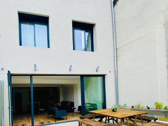 Location Appartement 5 pièces 250 m2 Paris 20ème