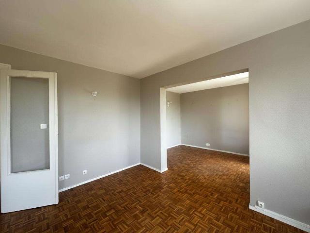 Location appartement 5 pièces Angers Belle Beille 49