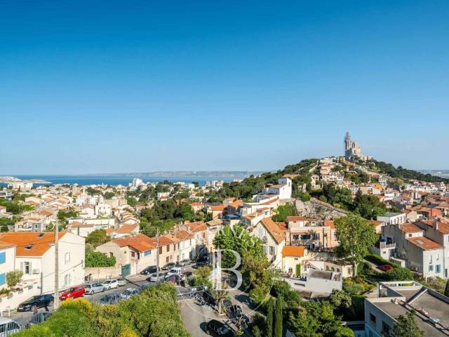 Location appartement 5 pièces Marseille 8e 13