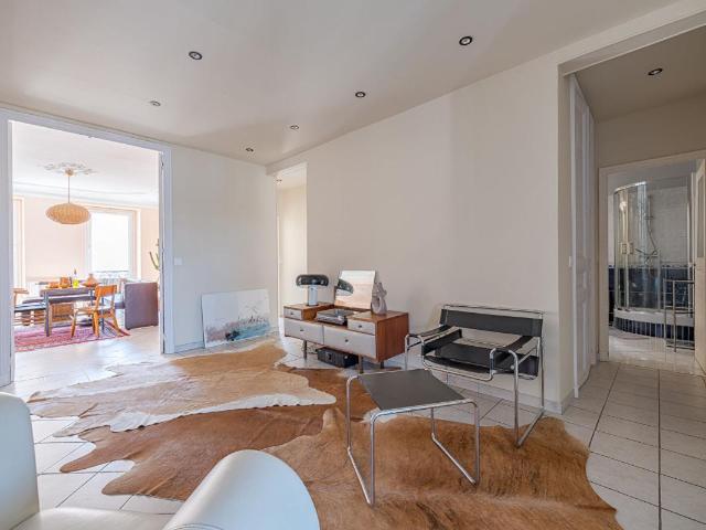 Location Appartement 5 pièces Meublé 160m² MARSEILLE 6ème