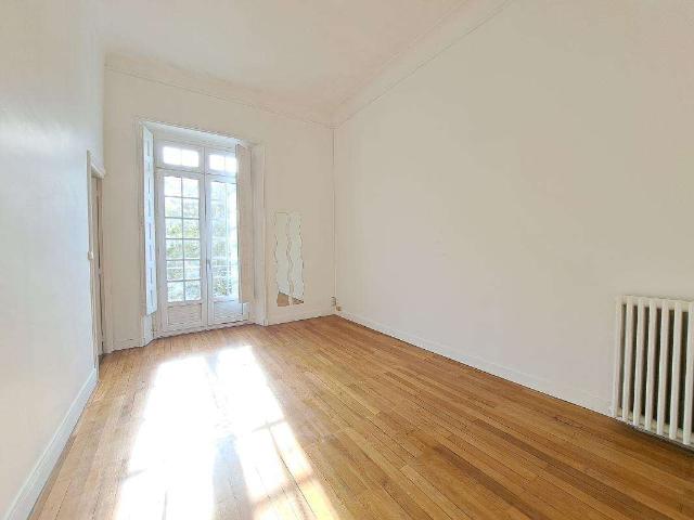 Location appartement 5 pièces Nantes Centre Ville 44