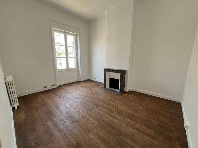 Location appartement 5 pièces Nantes Centre Ville 44
