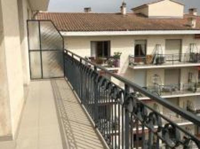 location appartement 5 rue d'albenas 1 pièce 33 m2 gard 30900 490 €