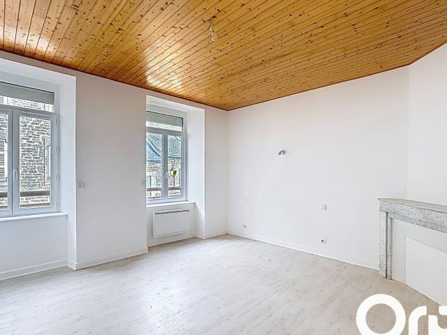 Location appartement, 63.48 m² T 3 à Neuvéglise, 490 €