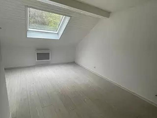 location appartement, 63.0 m² au dernier étage