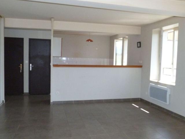 Location appartement, 63 m² T 2 à Taluyers, 837 €