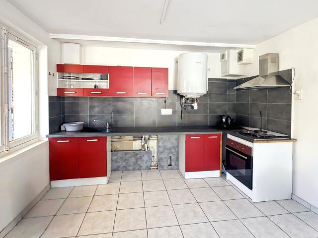 Location appartement, 60.77 m² T 3 à Sisteron, 645 €