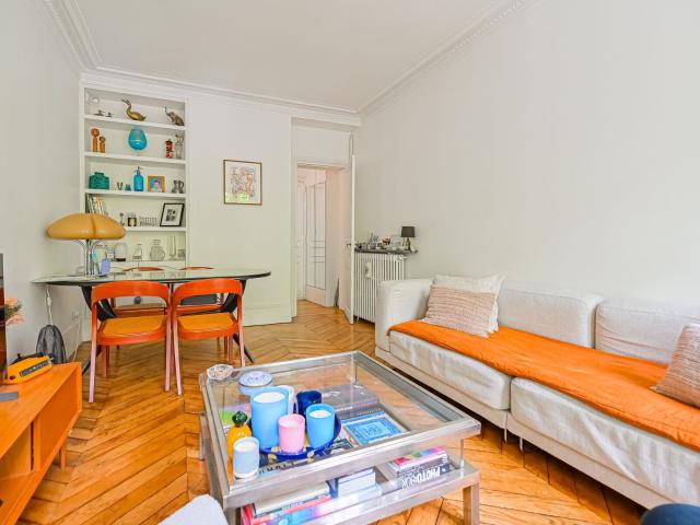 Location appartement, 60 m² T 3 à Paris 10, 2 200 €