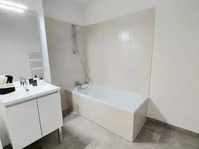location appartement, 61.4 m² au dernier étage terrasse