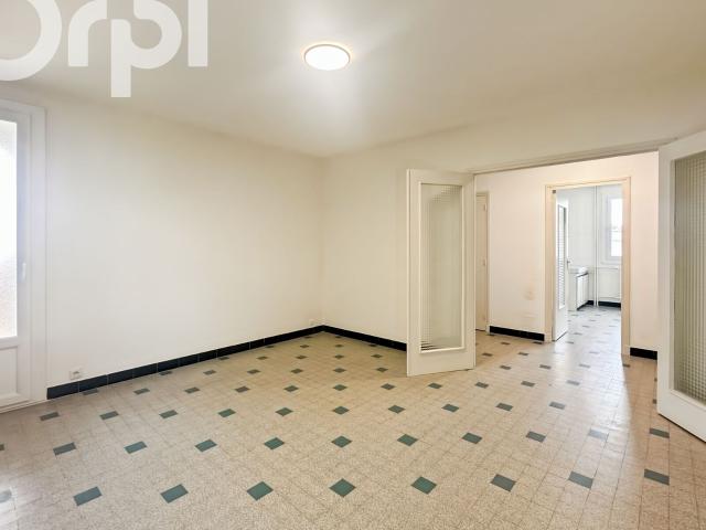 Location appartement, 61.65 m² T 3 à Aubenas, 620 €