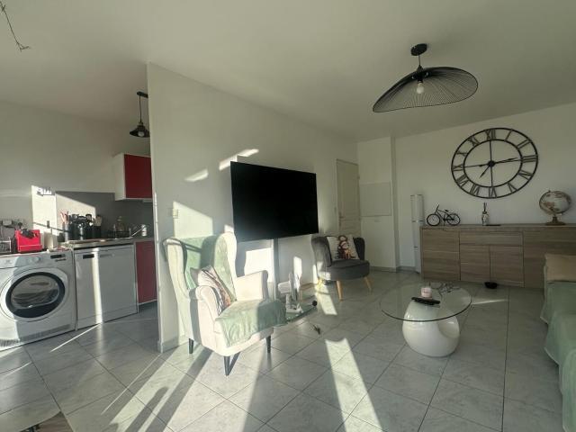 Location appartement, 61 m² T 3 à Montévrain, 1 200 €