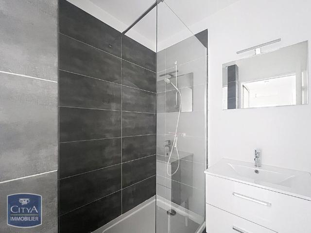 Location Appartement 62m² LYON 8ème