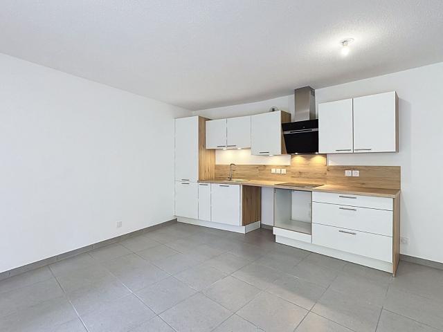 Location appartement, 67.69 m² T 3 à Rodez, 790 €