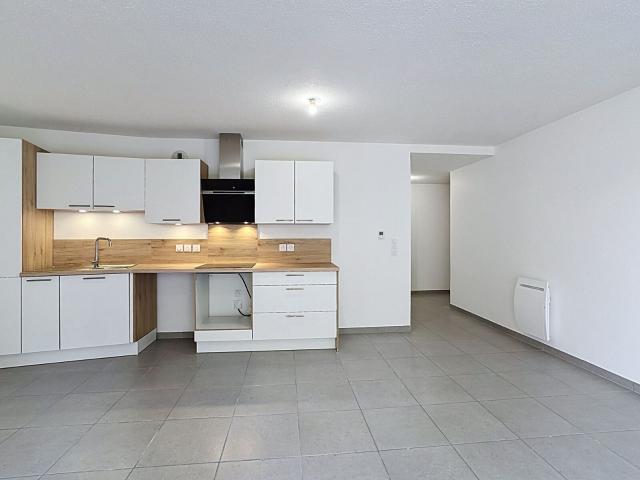 Location appartement, 67.69 m² T 3 à Rodez, 810 €