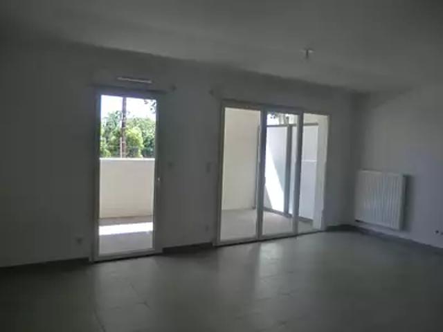 location appartement, 67.2 m² terrasse parking
