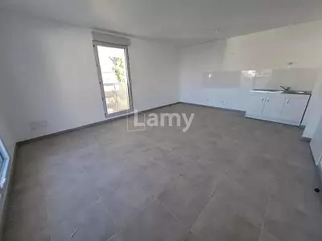 location appartement, 64.12 m² terrasse parking